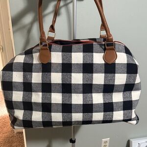 Weekender Checkered Tote Bag with Brown Handles approx 26” L and 13” tall new
